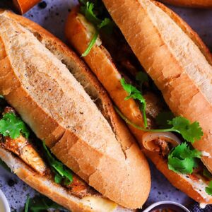 Bánh Mì cá mòi - Vietnamese sardine sandwich